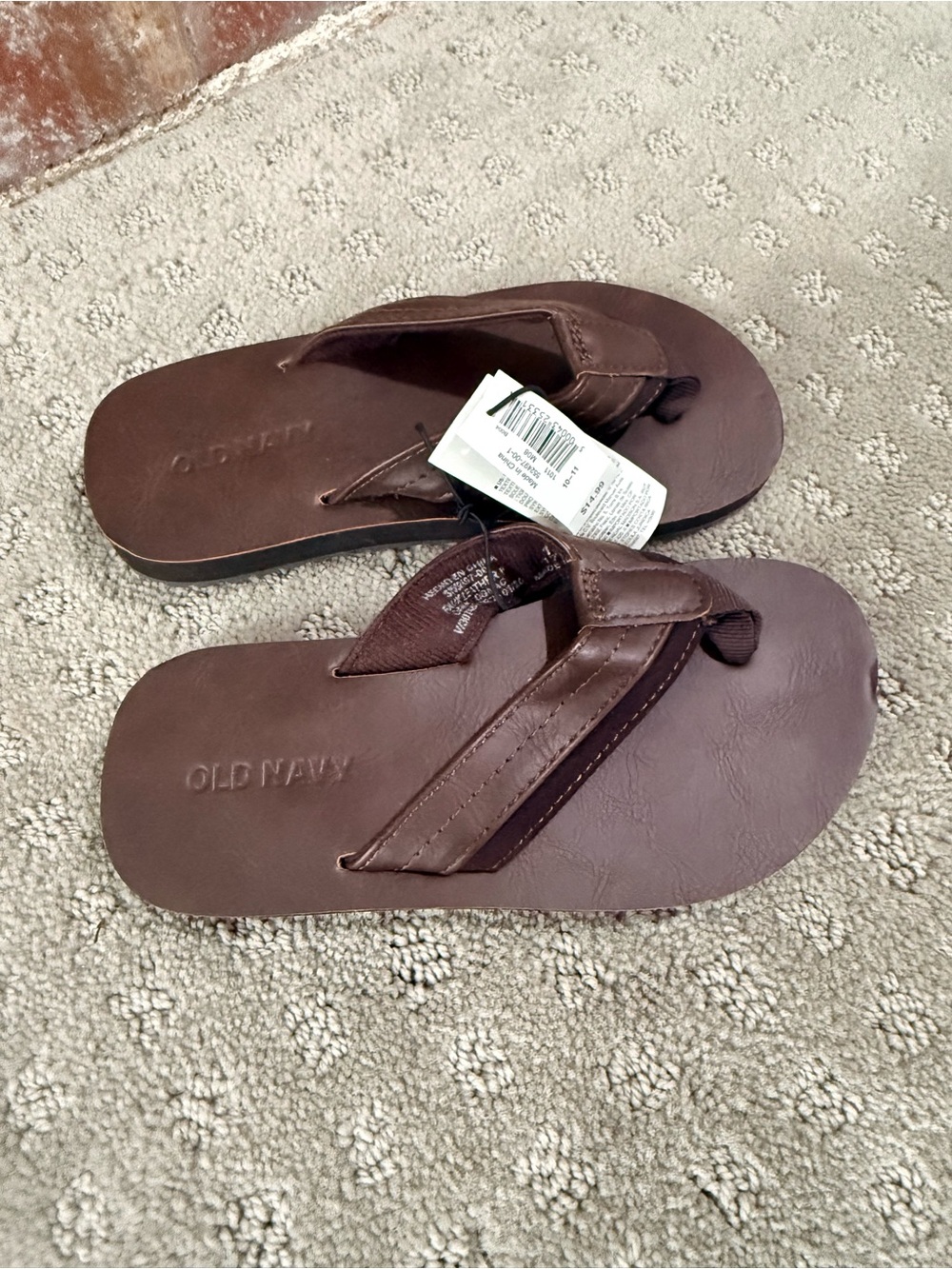 Old Navy Brown Leather Boys Flip Flops